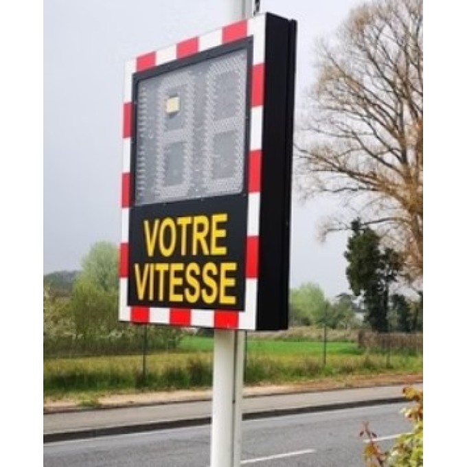 Indicator electronic afisare viteza - iluminat public